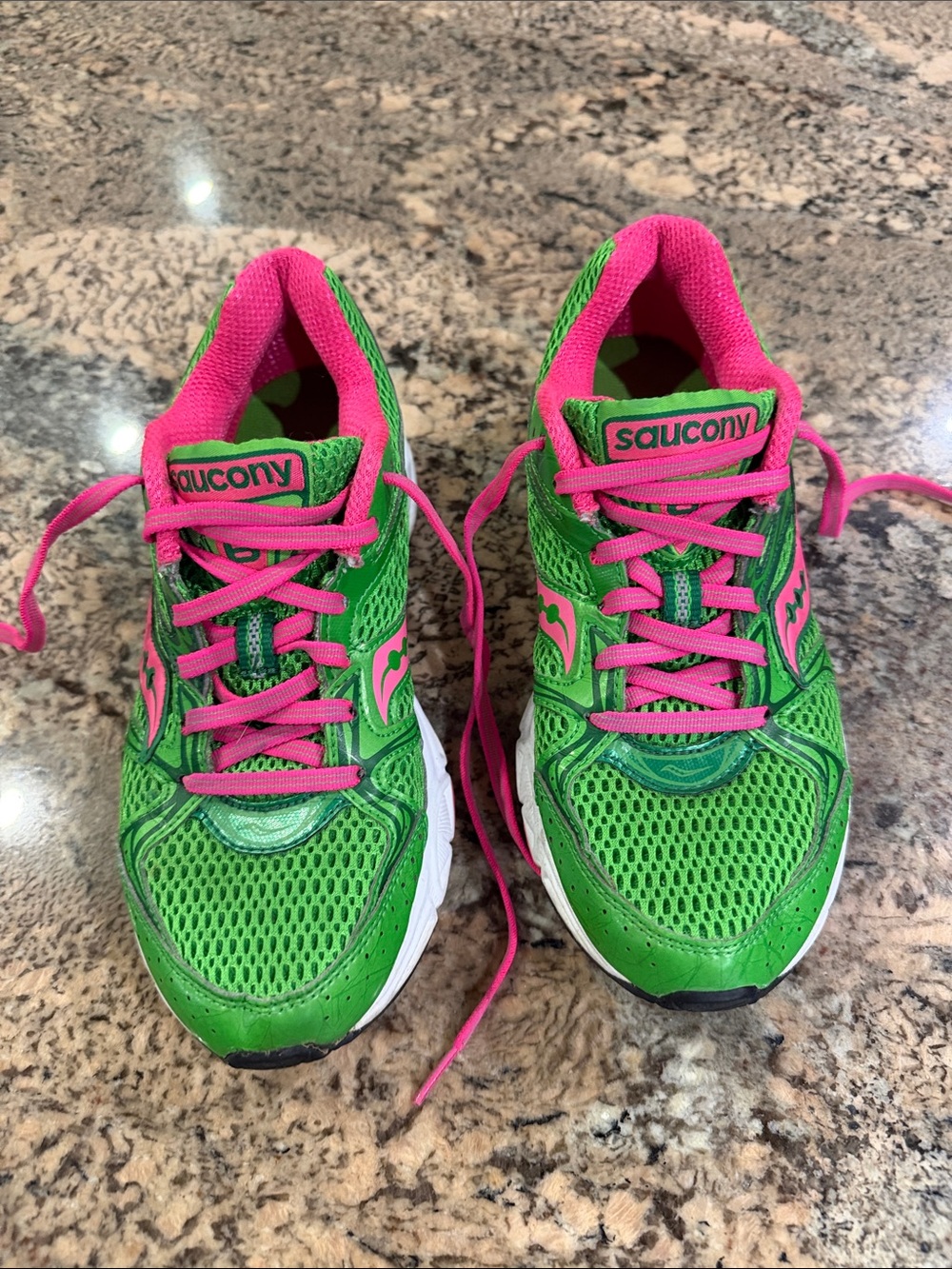 Saucony Green and Pink Women's Mesh Running Sneakers
